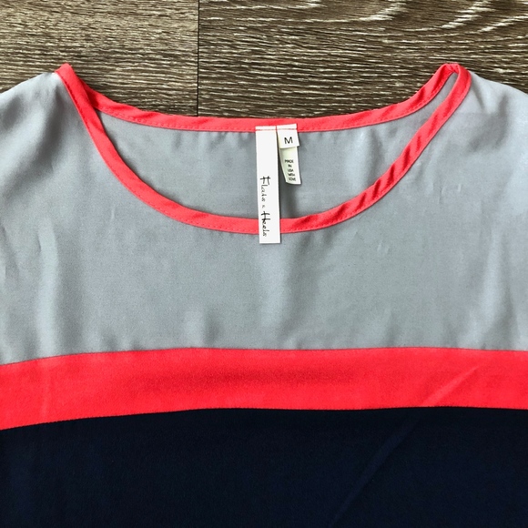 FLATS & HEELS Color Block Sleeveless Top - Picture 3 of 3